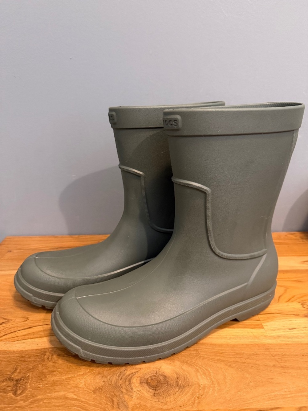 Crocs AllCast Rain Boots Grey Men's Size 10 Waterproof Rubber Boots